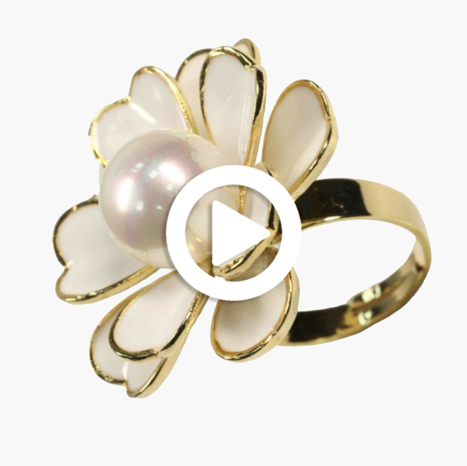 Click here to view an example of 3044noc's interactive 3D jewelry photography